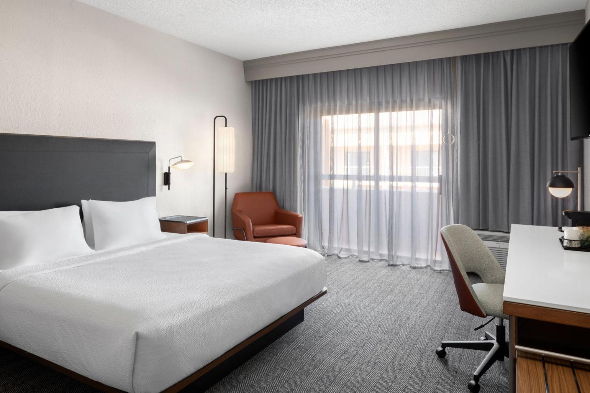 Courtyard By Marriott Little Rock West Hotel Exterior photo